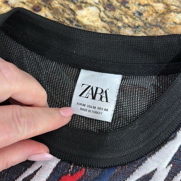 Zara Vintage Crewneck Sweater Pullover With Bold Tiger Flames Design Size M - Picture 6 of 9